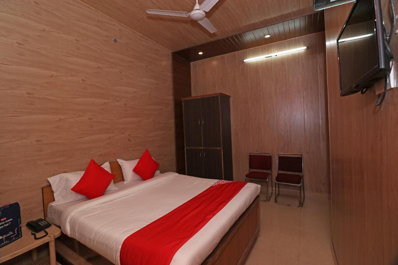 Oyo 27750 Bhagwati Residency Otel Mirzāpur Dış mekan fotoğraf
